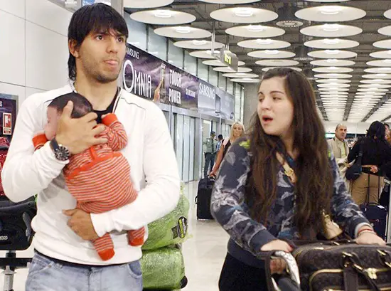 Cuantos Hijos Tiene El Kun Aguero